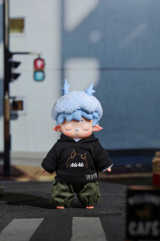 MIMI’s City Walk Plush