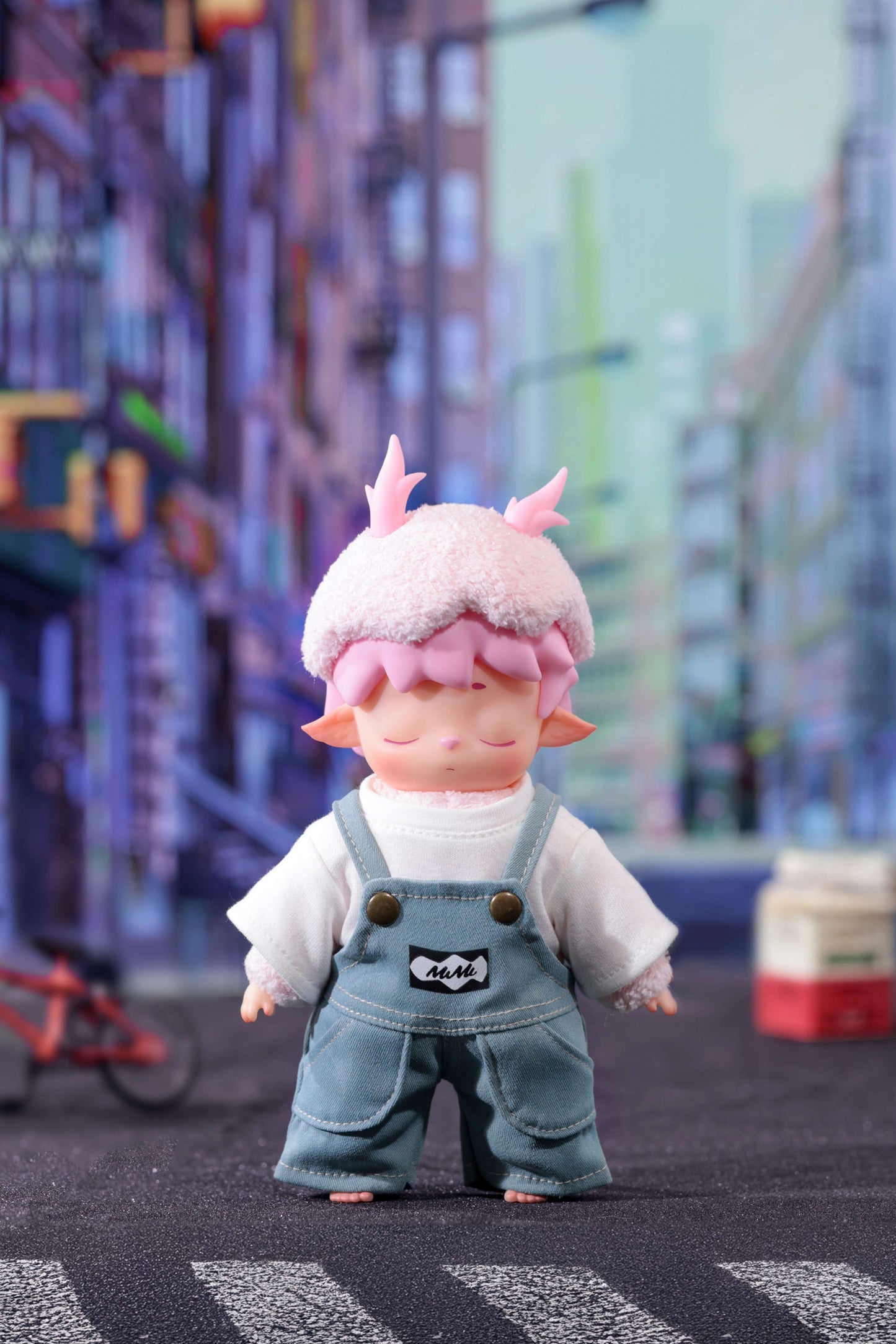 MIMI’s City Walk Plush